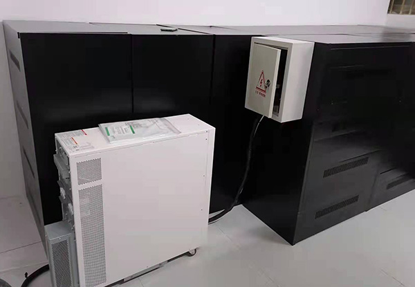 湖北某博物館施耐德UPS