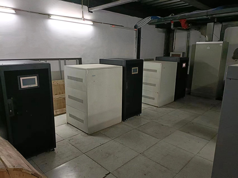 湖北某地高速管理局艾特祁連模塊化UPS