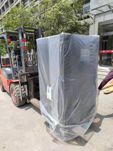 十堰蘇州市某公司機器落位現(xiàn)場